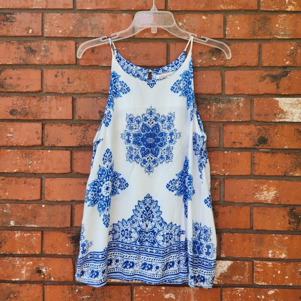 Cute Tank Top With Keyhole Back Closure Ladies Size M